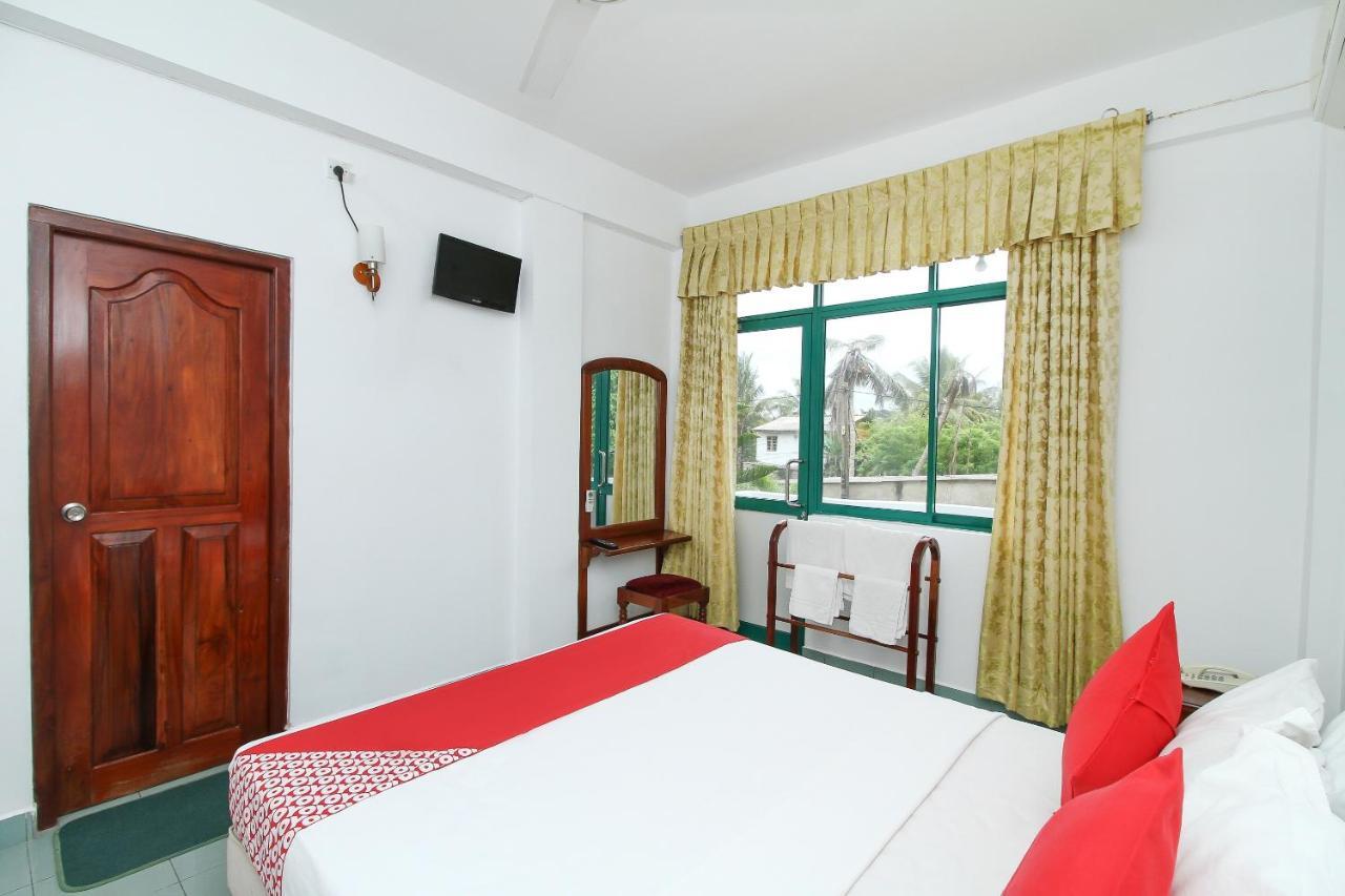 פנאדורה Oyo 290 Night Station Hotel מראה חיצוני תמונה