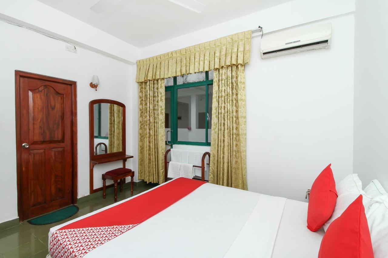 פנאדורה Oyo 290 Night Station Hotel מראה חיצוני תמונה
