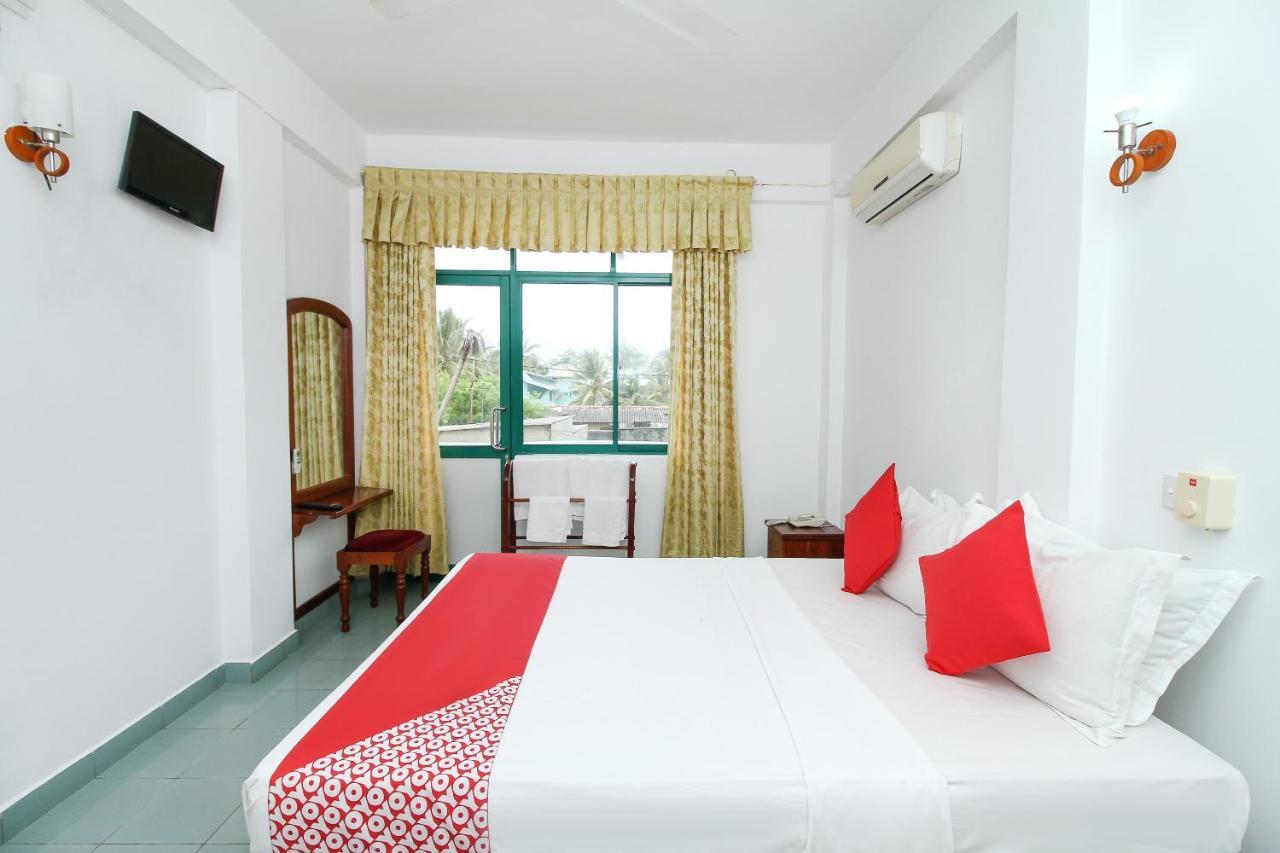 פנאדורה Oyo 290 Night Station Hotel מראה חיצוני תמונה