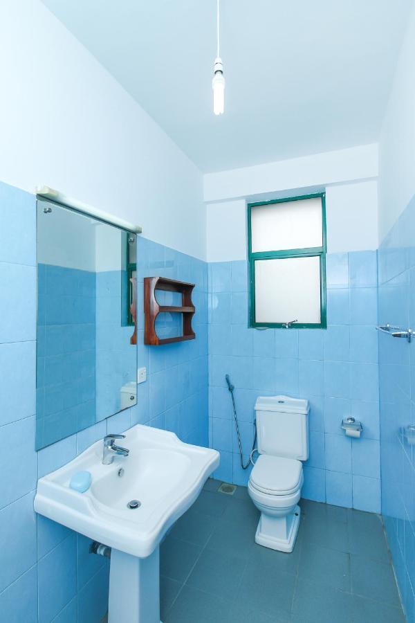 פנאדורה Oyo 290 Night Station Hotel מראה חיצוני תמונה